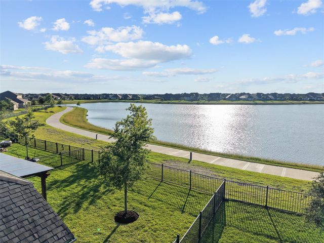 2609 Arbor Edge Crossing, Texas City, TX 77568