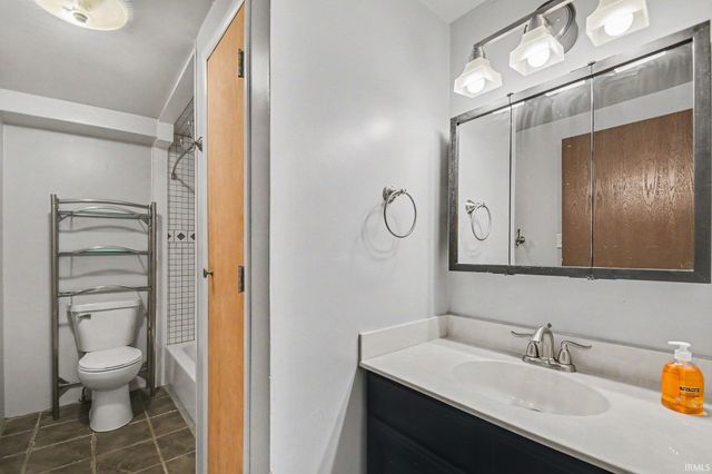 2301 Aurora Avenue, Elkhart, IN 46517