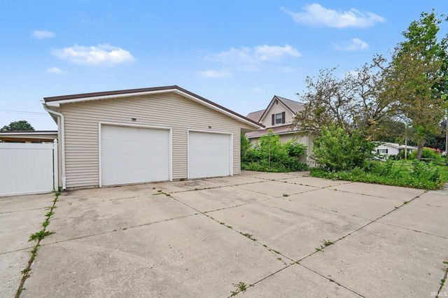 2301 Aurora Avenue, Elkhart, IN 46517