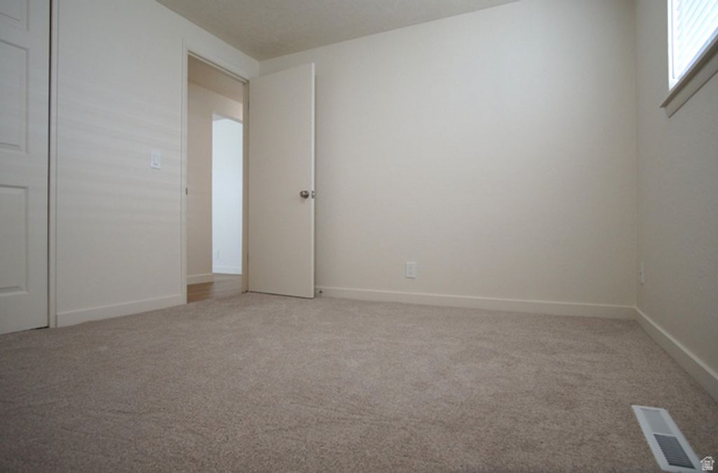 Image 14 of property listing at 416 E 8260 S, Sandy, UT 84070