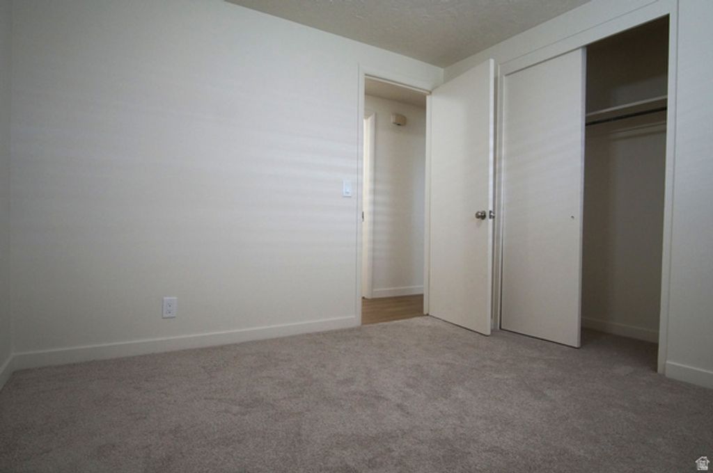 Image 16 of property listing at 416 E 8260 S, Sandy, UT 84070