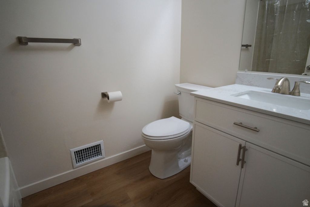 Image 17 of property listing at 416 E 8260 S, Sandy, UT 84070