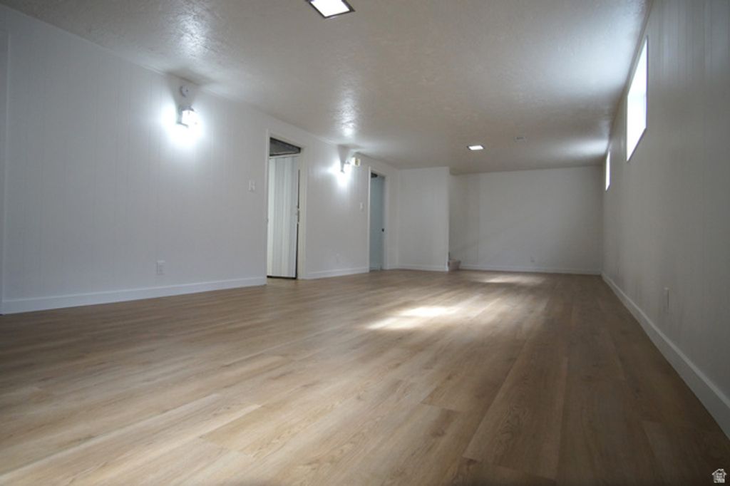 Image 24 of property listing at 416 E 8260 S, Sandy, UT 84070