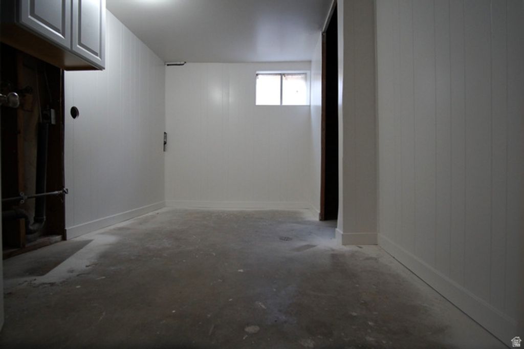 Image 28 of property listing at 416 E 8260 S, Sandy, UT 84070