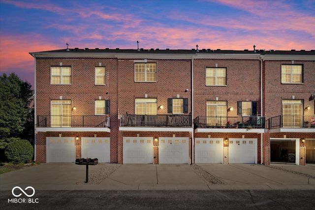 11910 Riley Drive 2, Zionsville, IN 46077