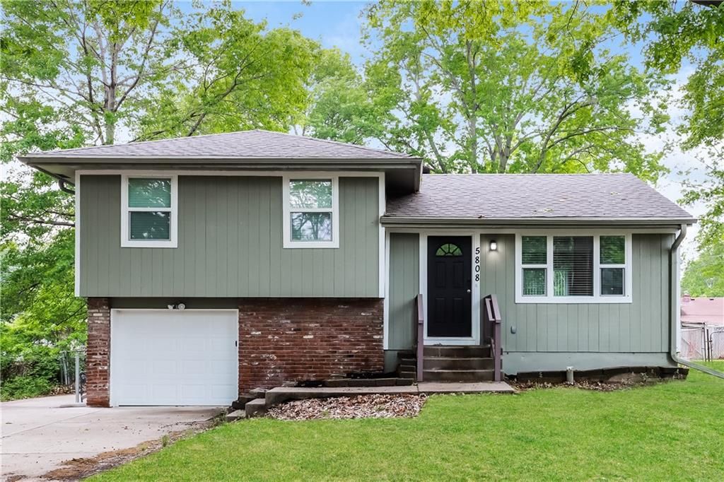 5808 N Drury Avenue, Kansas City, MO 64119