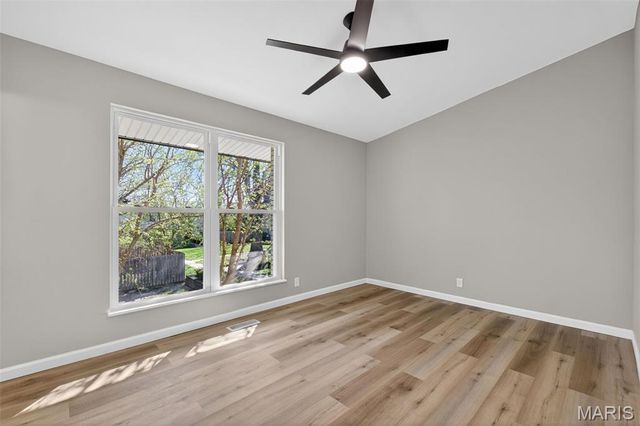 10469 Briarbend Drive 7, Creve Coeur, MO 63146