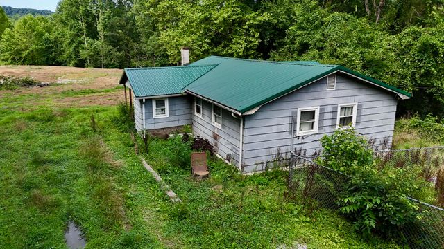 223 Bertha Hollow Road, Gray, KY 40734