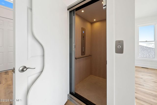 66 E Second Street, Ocean Isle Beach, NC 28469