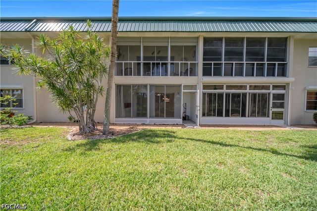 1715 Golf Club DR 2, North Fort Myers, FL 33903