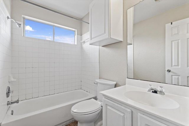 1612 Rossport BND, Leander, TX 78641