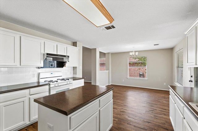 1612 Rossport BND, Leander, TX 78641