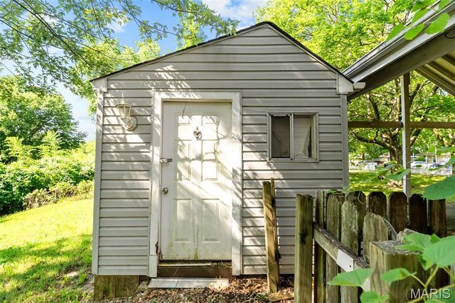 2826 Dawnview Drive, Florissant, MO 63031