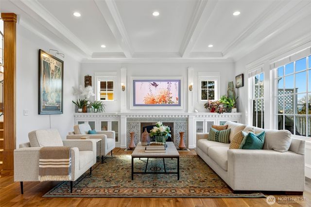 3723 41st Avenue SW, Seattle, WA 98116