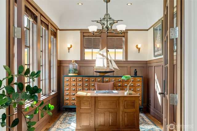 3723 41st Avenue SW, Seattle, WA 98116