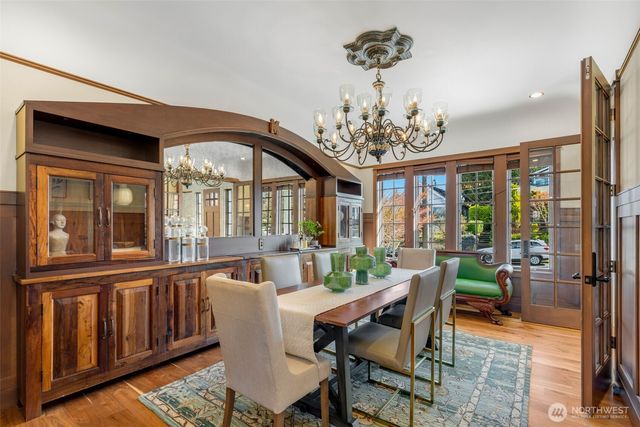 3723 41st Avenue SW, Seattle, WA 98116