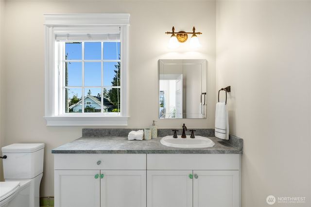 3723 41st Avenue SW, Seattle, WA 98116