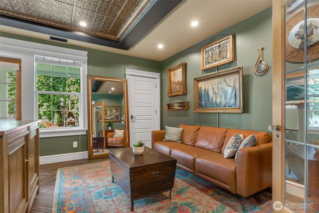 3723 41st Avenue SW, Seattle, WA 98116