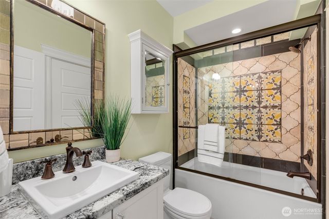 3723 41st Avenue SW, Seattle, WA 98116