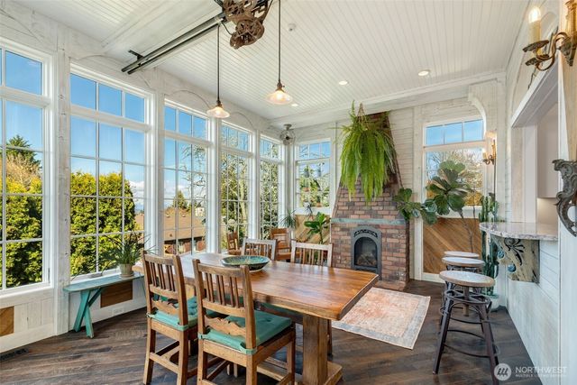 3723 41st Avenue SW, Seattle, WA 98116