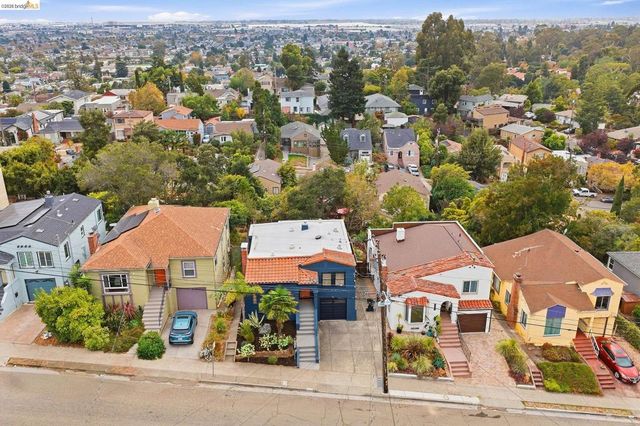 6027 Buena Ventura Ave., Oakland, CA 94605