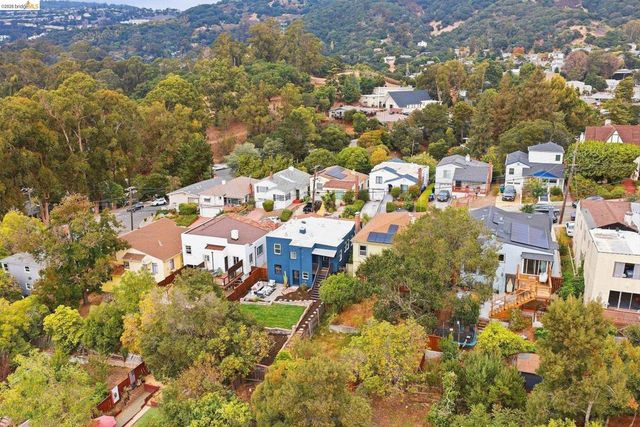 6027 Buena Ventura Ave., Oakland, CA 94605