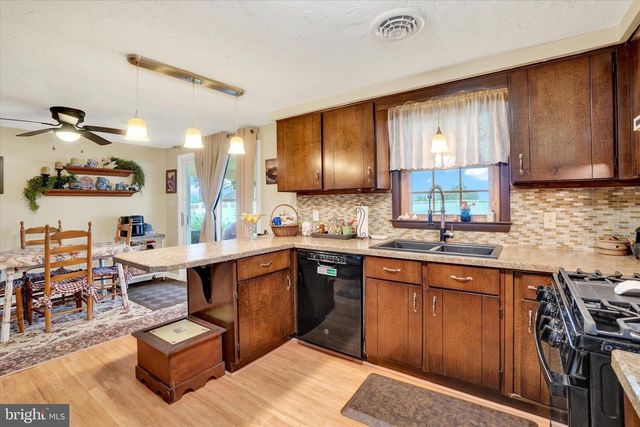 1460 CANAL ROAD EXT, Manchester, PA 17345