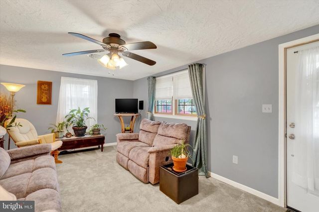 1460 CANAL ROAD EXT, Manchester, PA 17345