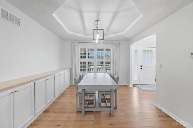 8024 Seabury Court, West Chester, OH 45069