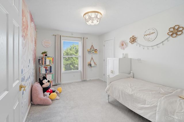 8024 Seabury Court, West Chester, OH 45069