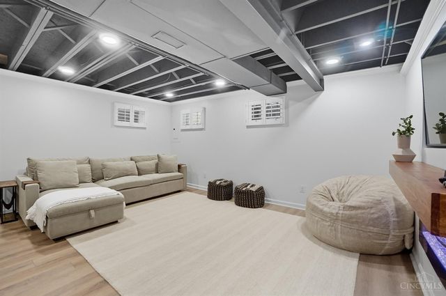 8024 Seabury Court, West Chester, OH 45069