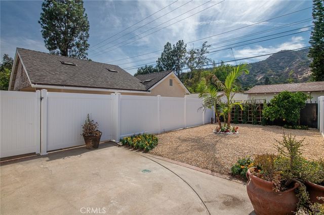 2909 Canada Boulevard, Glendale, CA 91208
