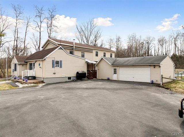 6126 Lowell Road, Westmoreland, NY 13440