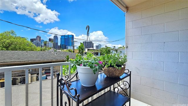 1459 Pele Street 203, Honolulu, HI 96813