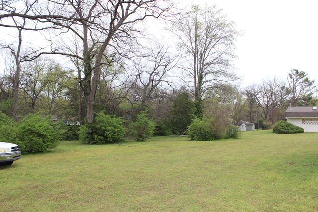 1329 Kenwood Dr, Nashville, TN 37216