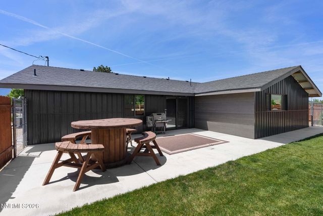 2639 Vicky Lane, Minden, NV 89423