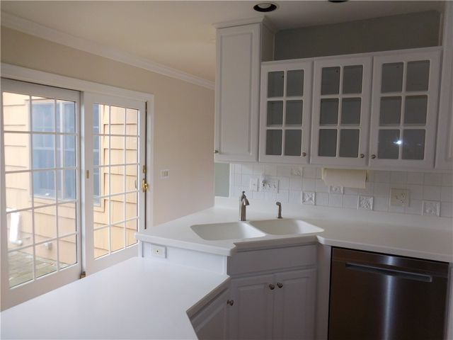 11 Huxley Way, Perinton, NY 14450