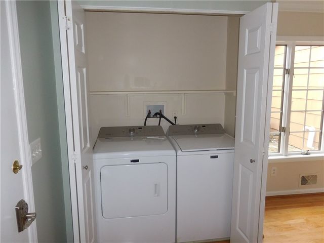 11 Huxley Way, Perinton, NY 14450