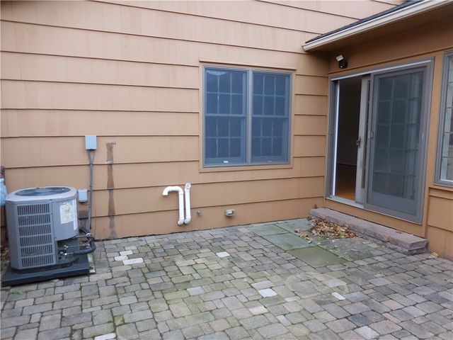 11 Huxley Way, Perinton, NY 14450