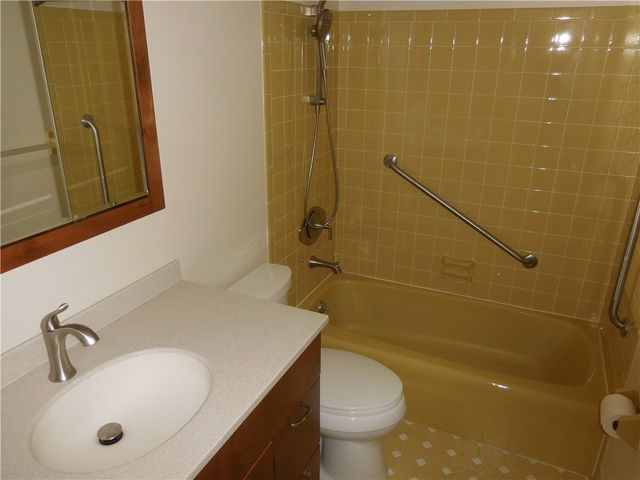 11 Huxley Way, Perinton, NY 14450