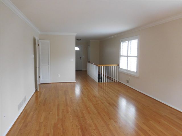 11 Huxley Way, Perinton, NY 14450