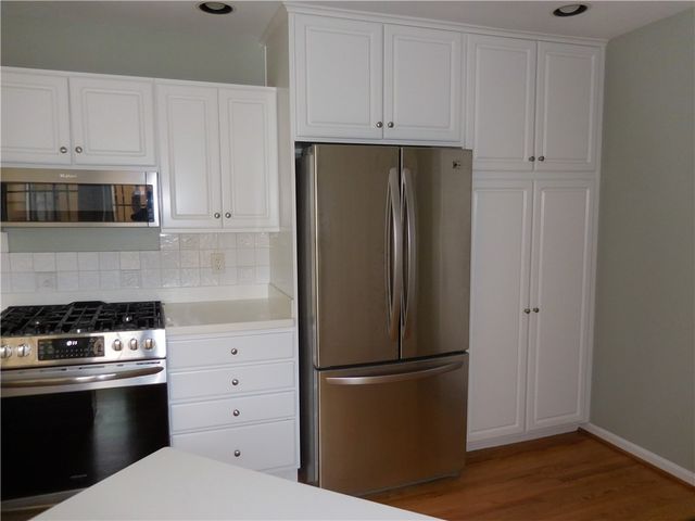 11 Huxley Way, Perinton, NY 14450