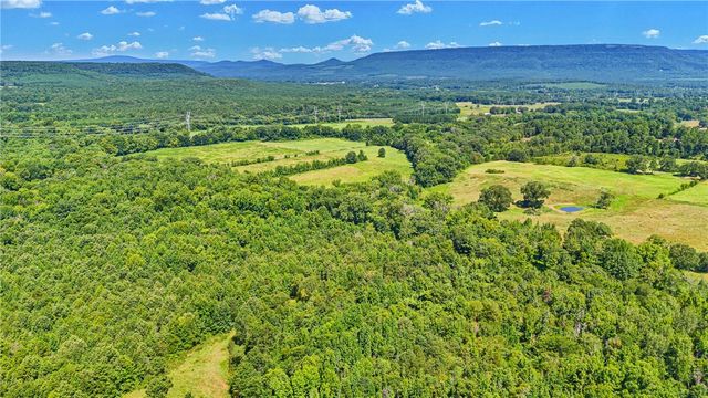 10972 Cowger Lane B, Dardanelle, AR 72834