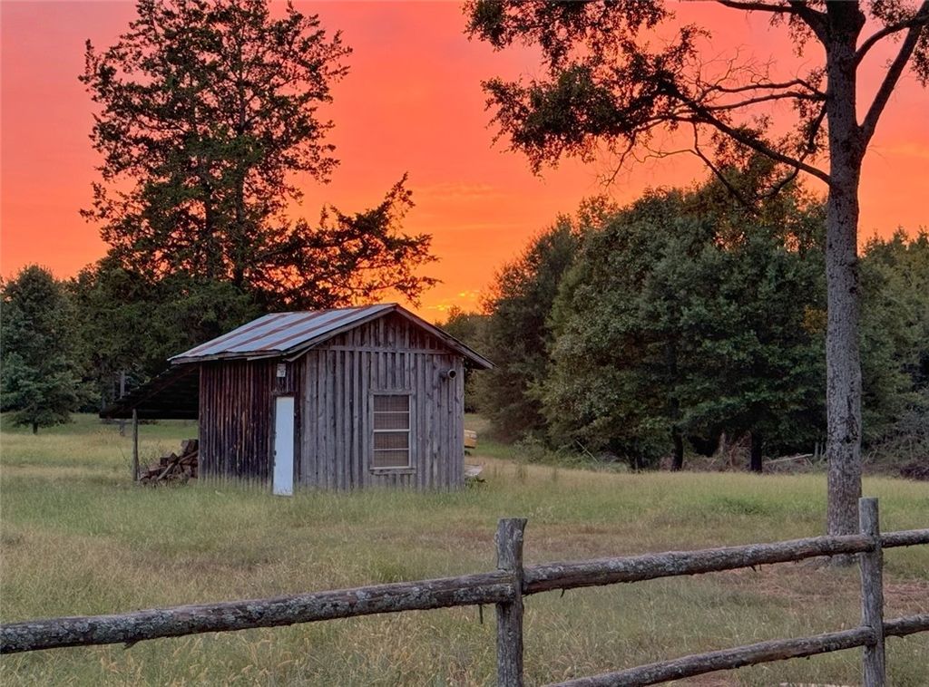 10972 Cowger Lane B, Dardanelle, AR 72834