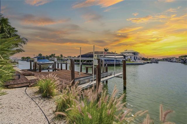 1741 Wavecrest CT, Marco Island, FL 34145