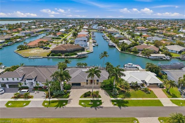 1741 Wavecrest CT, Marco Island, FL 34145