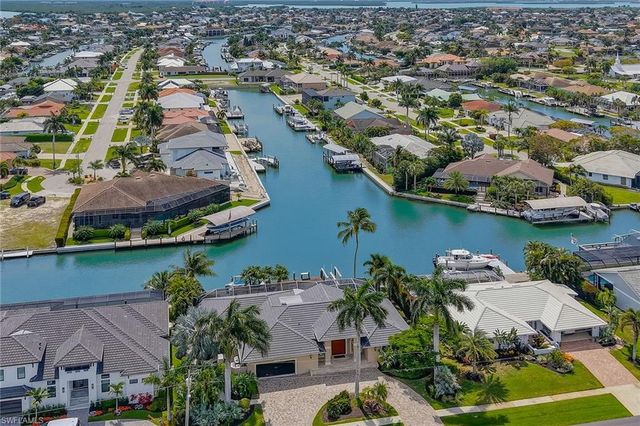 1741 Wavecrest CT, Marco Island, FL 34145