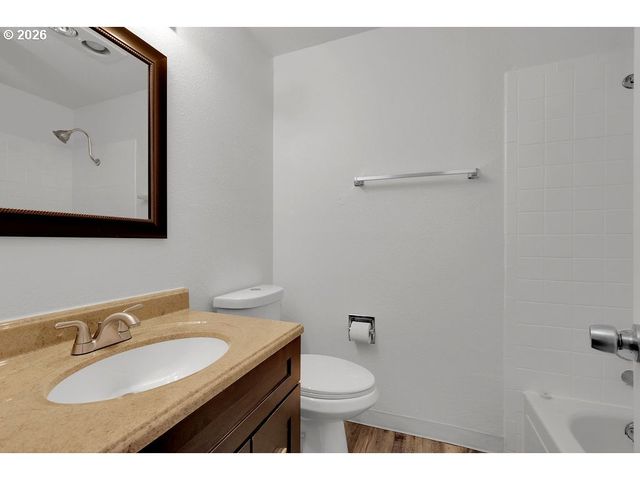 1774 SUNSET Ave, West Linn, OR 97068