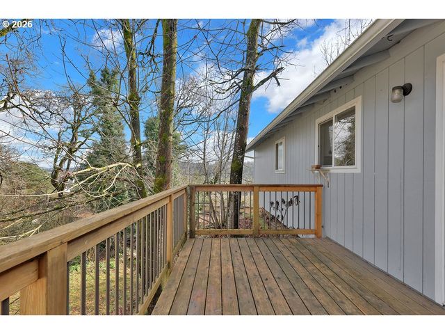 1774 SUNSET Ave, West Linn, OR 97068