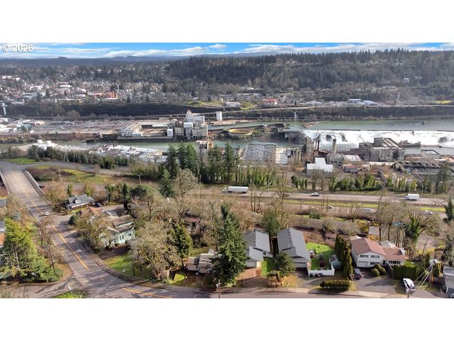 1774 SUNSET Ave, West Linn, OR 97068